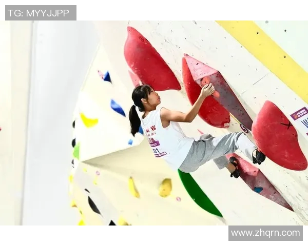 南京城市马拉松精彩点评:攀岩队默契配合展现团队精神与毅力 南京城市马拉松精彩点评:攀岩队默契配合展现团队精神与毅力